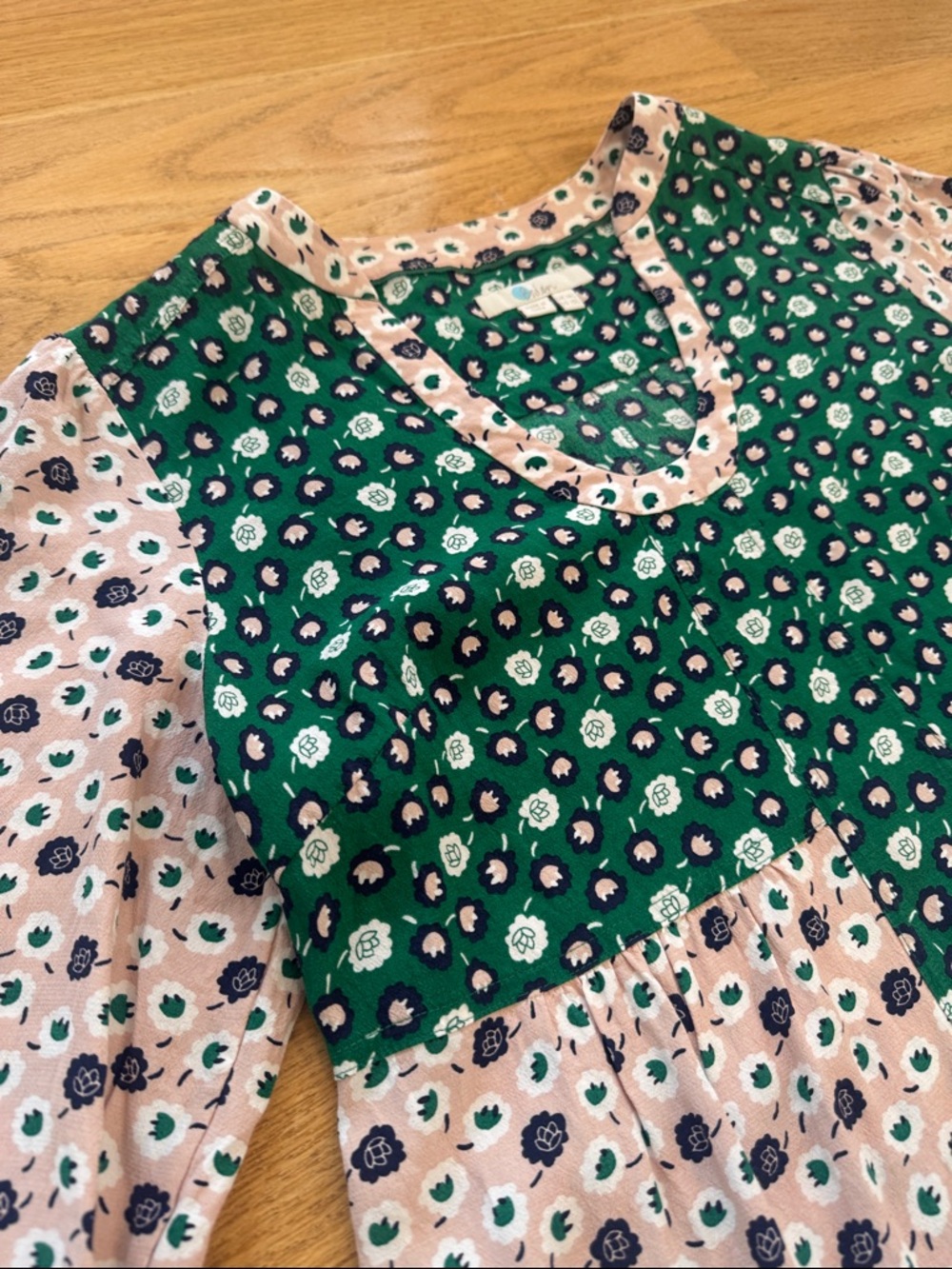 Boden Mollie floral panel ress - Green & Light Pink, size 10 long - Picture 2 of 12